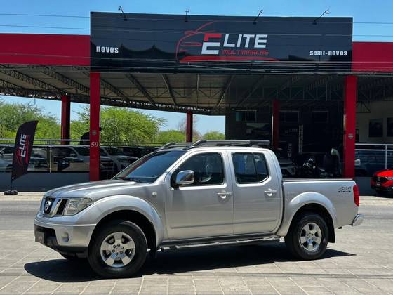 NISSAN FRONTIER 2.5 LE 4X4 CD TURBO ELETRONIC DIESEL 4P MANUAL